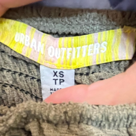 (XS)Urban Outfitters tank top green - Picture 2 of 3